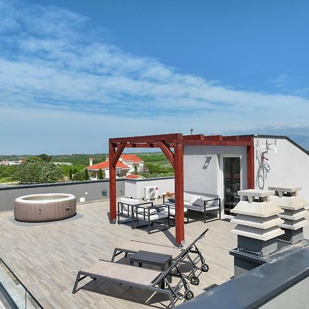 Villa Tia With Heated Pool & Jacuzzi Murvica  Εξωτερικό φωτογραφία