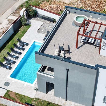 Villa Tia With Heated Pool & Jacuzzi Murvica  Εξωτερικό φωτογραφία