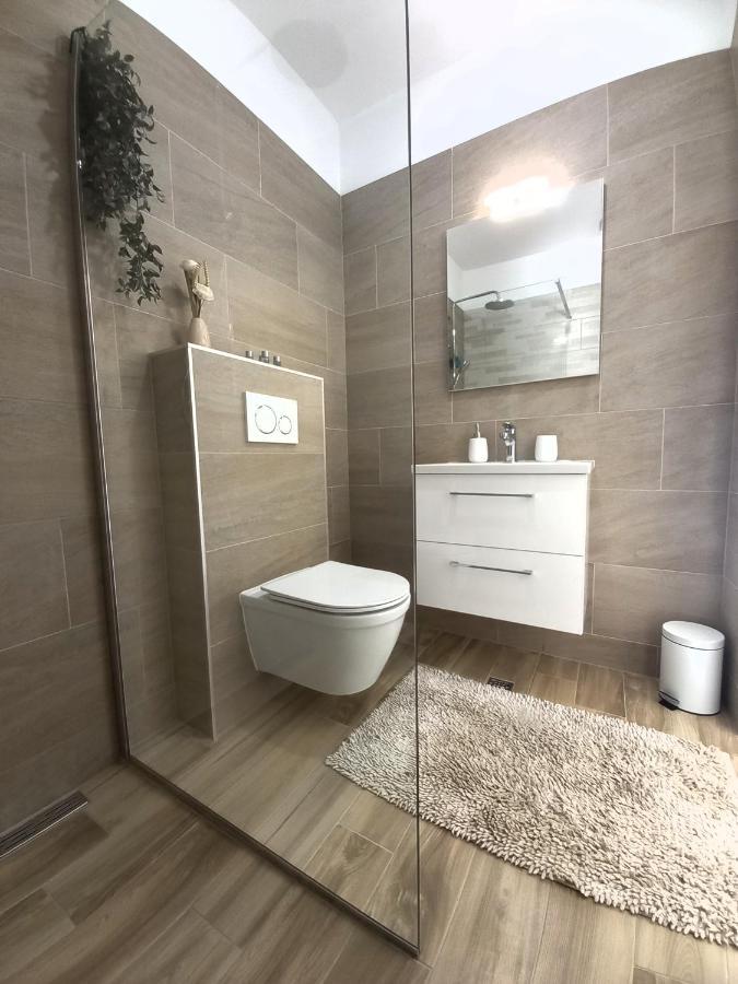 Villa Tia With Heated Pool & Jacuzzi Murvica  Εξωτερικό φωτογραφία
