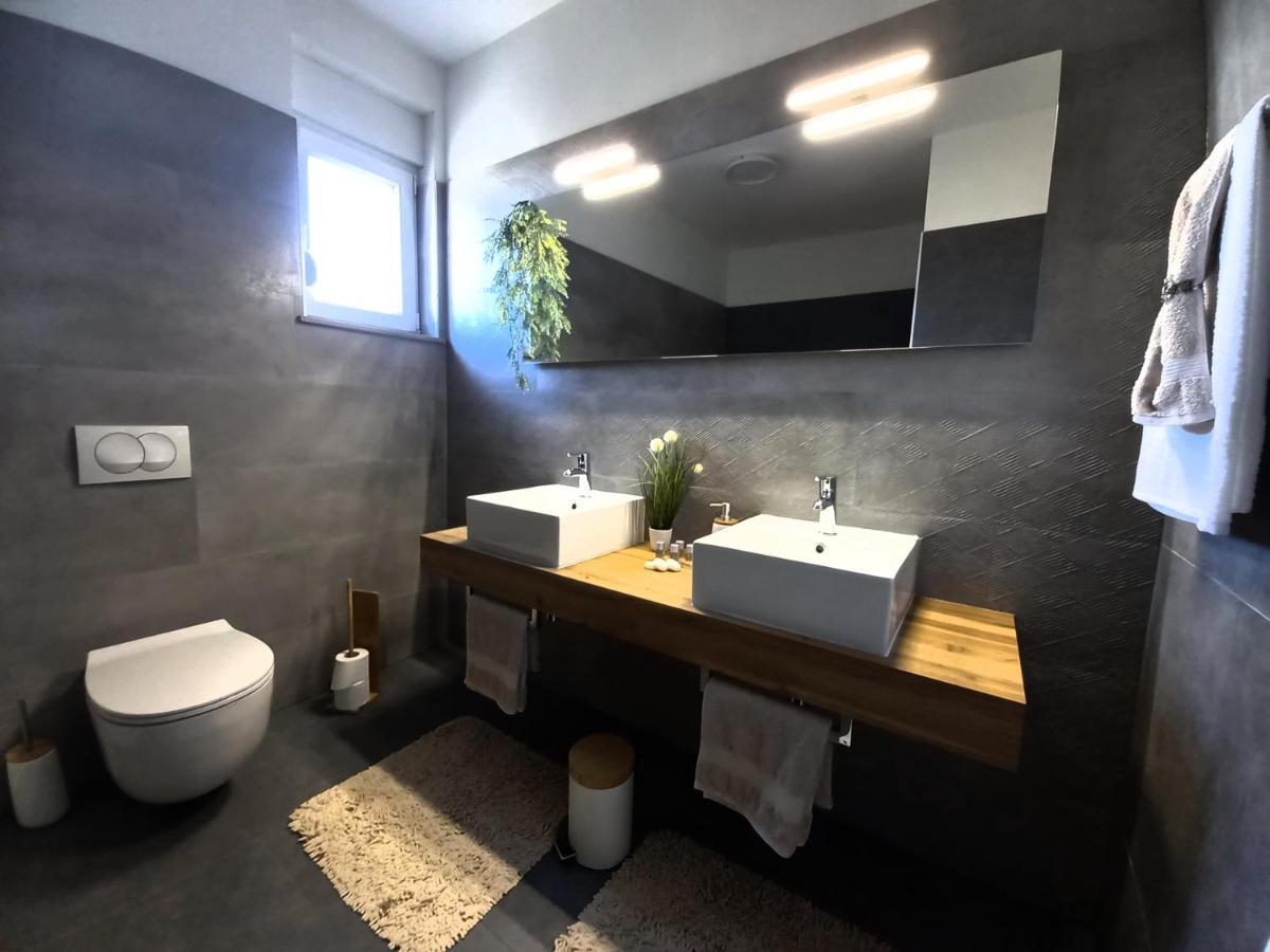 Villa Tia With Heated Pool & Jacuzzi Murvica  Εξωτερικό φωτογραφία