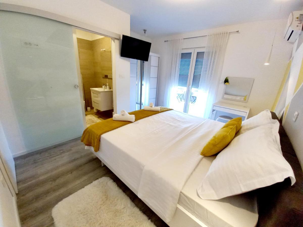 Villa Tia With Heated Pool & Jacuzzi Murvica  Εξωτερικό φωτογραφία