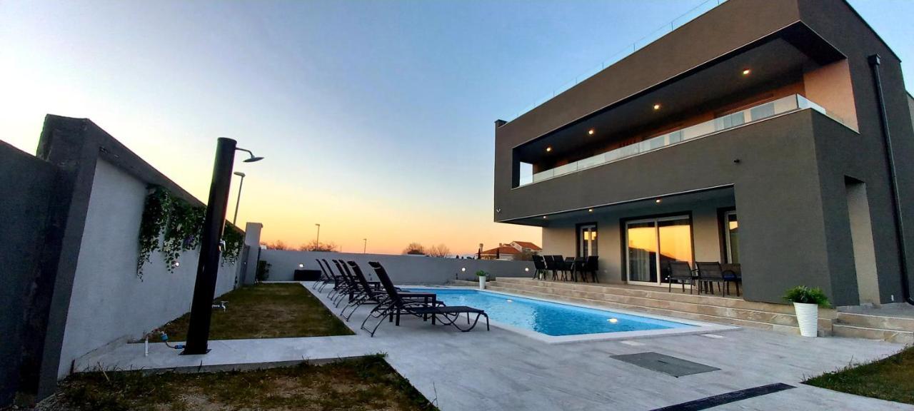 Villa Tia With Heated Pool & Jacuzzi Murvica  Εξωτερικό φωτογραφία